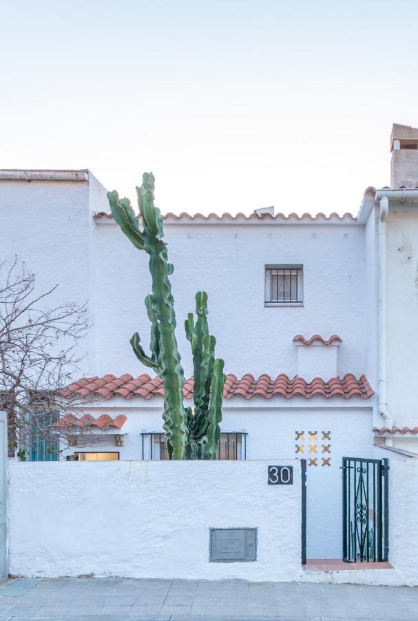 הוילה רוזס R30-Casa Junto Al Mar, Preciosas Vistas מראה חיצוני תמונה