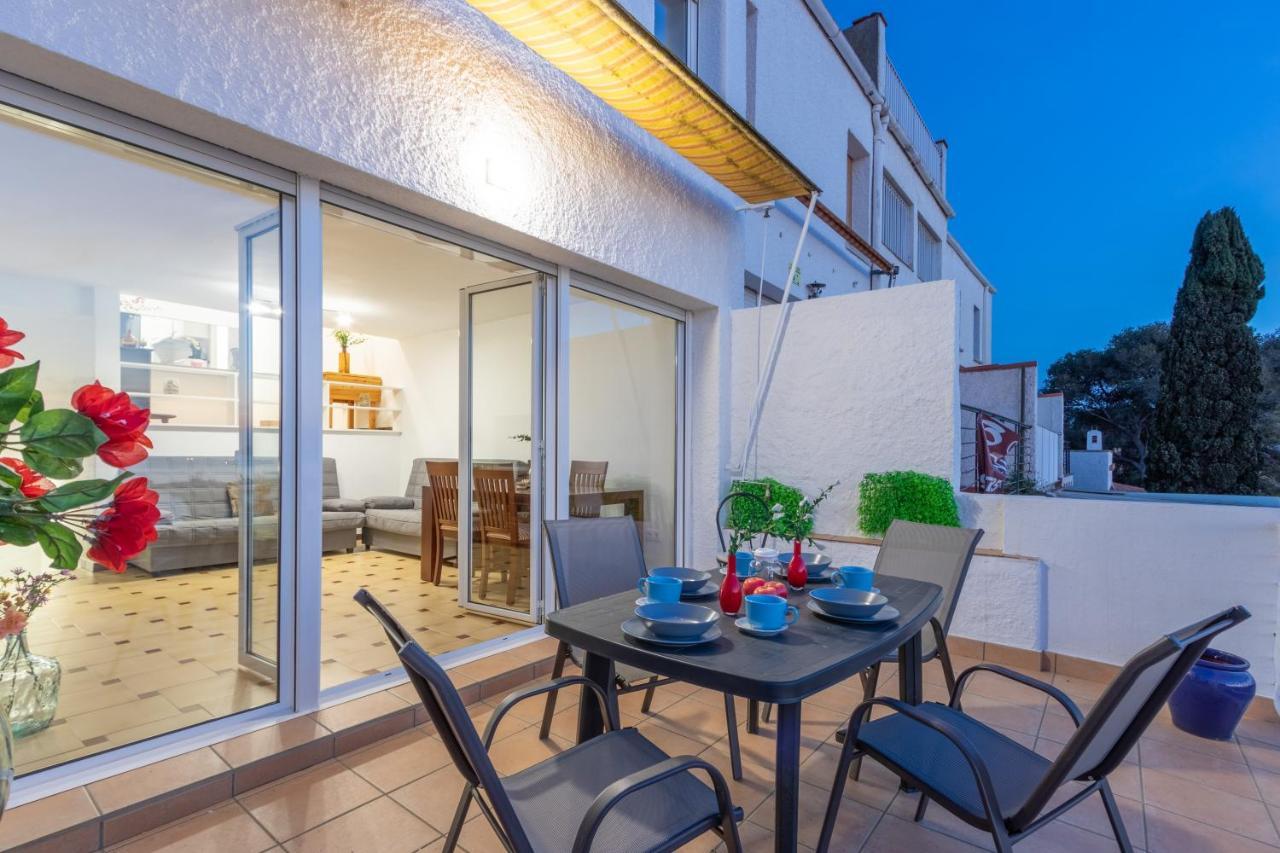 הוילה רוזס R30-Casa Junto Al Mar, Preciosas Vistas מראה חיצוני תמונה